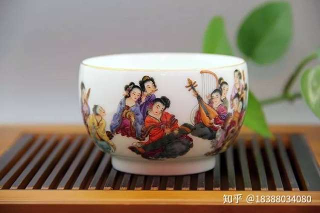 为何清代“珐琅彩瓷器”，被人们称为“世界上最昂贵的奢侈品”？